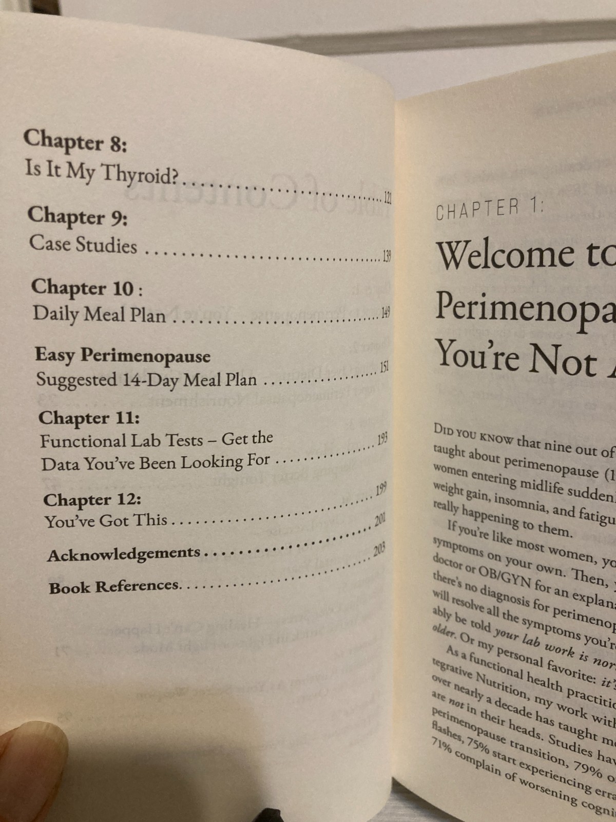 Easy Perimenopause: The Essential Guide to Modern Midlife (PB, 2025, Like New)