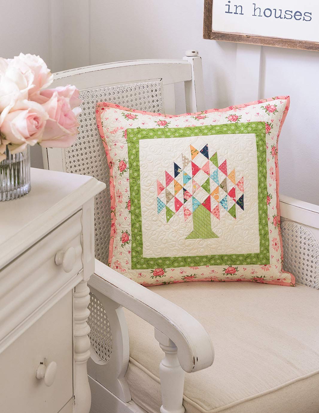 1 PCS Labor Of Love Scrappy Quilts At The Heart Of Home Book Sewing Patterns