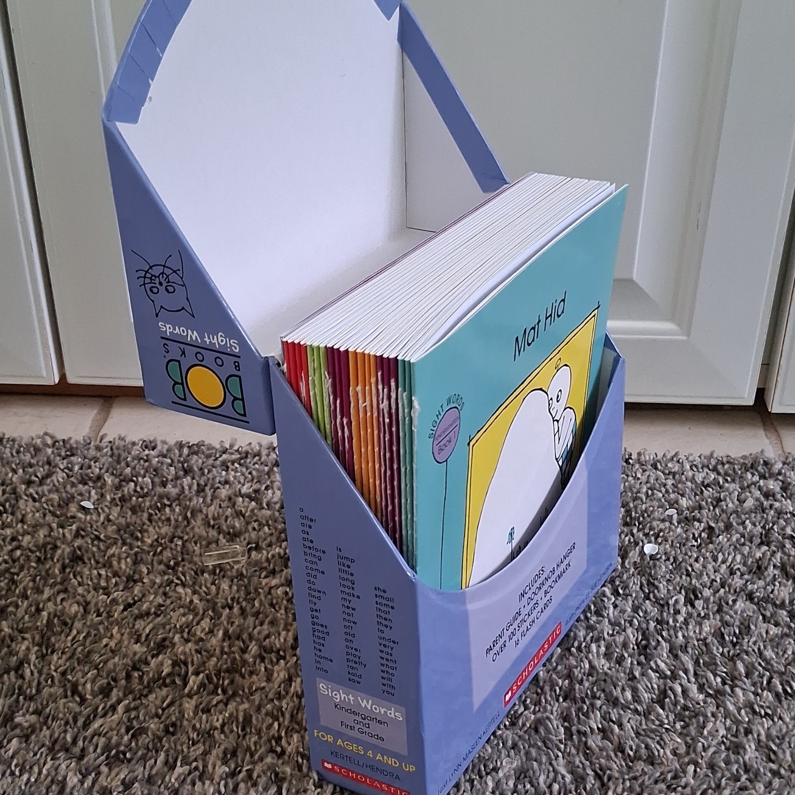 Scholastic Bob Books Sight Words Collection K-1 Box Set Flashcards Illustrated