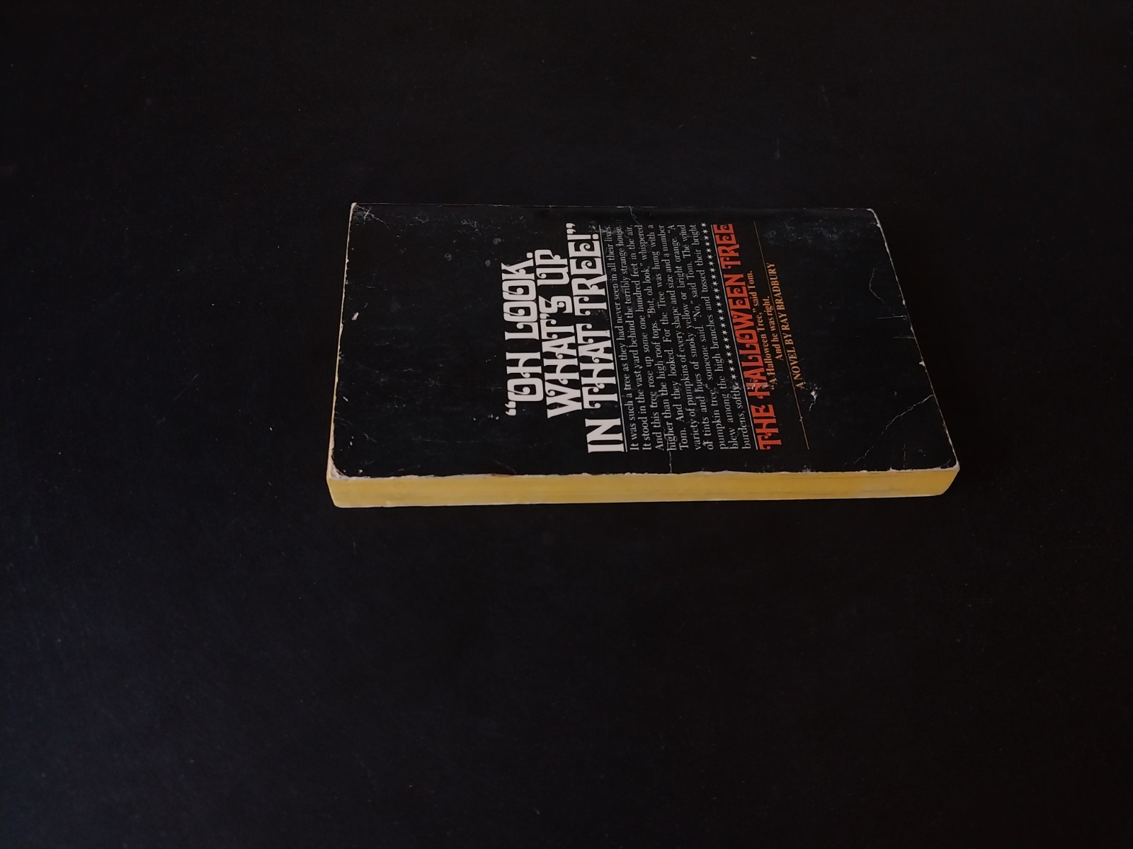 Ray Bradbury – The Halloween Tree – Bantam Books 7th printing 1979